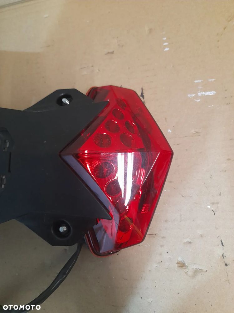 = KAWASAKI ER6-N 12-17 LAMPA TYLNA TYŁ - 11