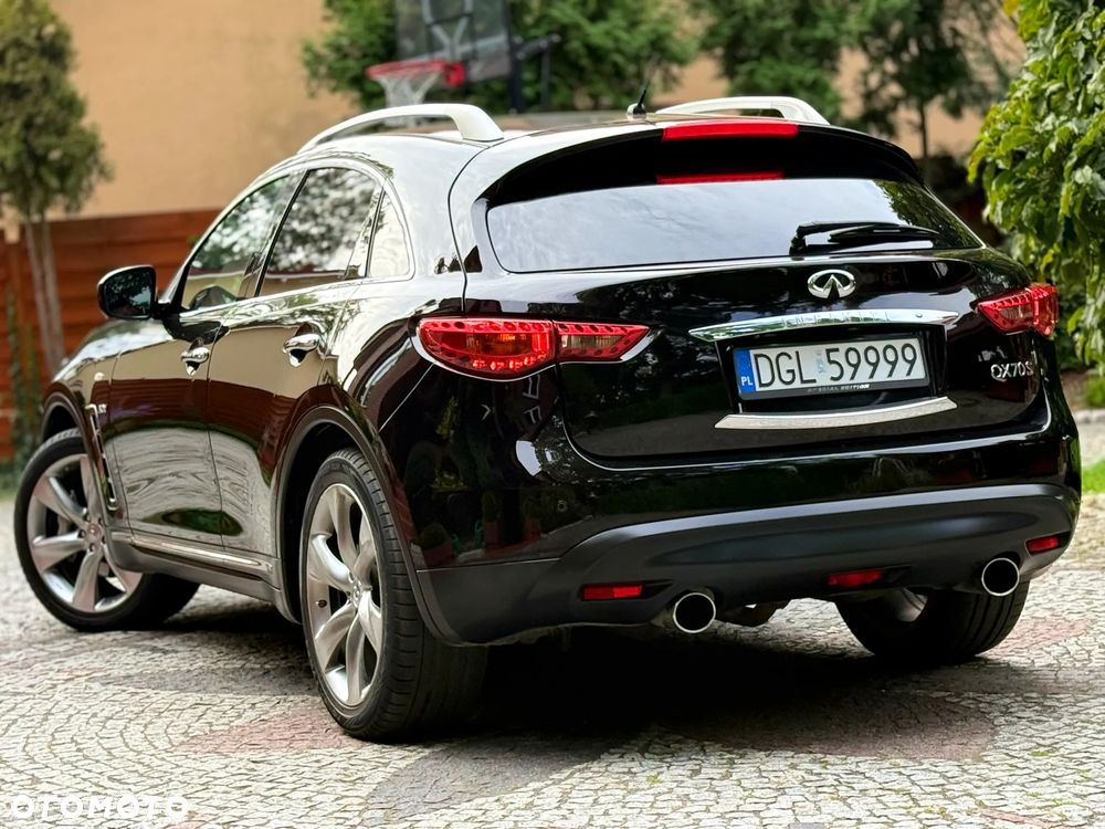 Infiniti QX70 - 15