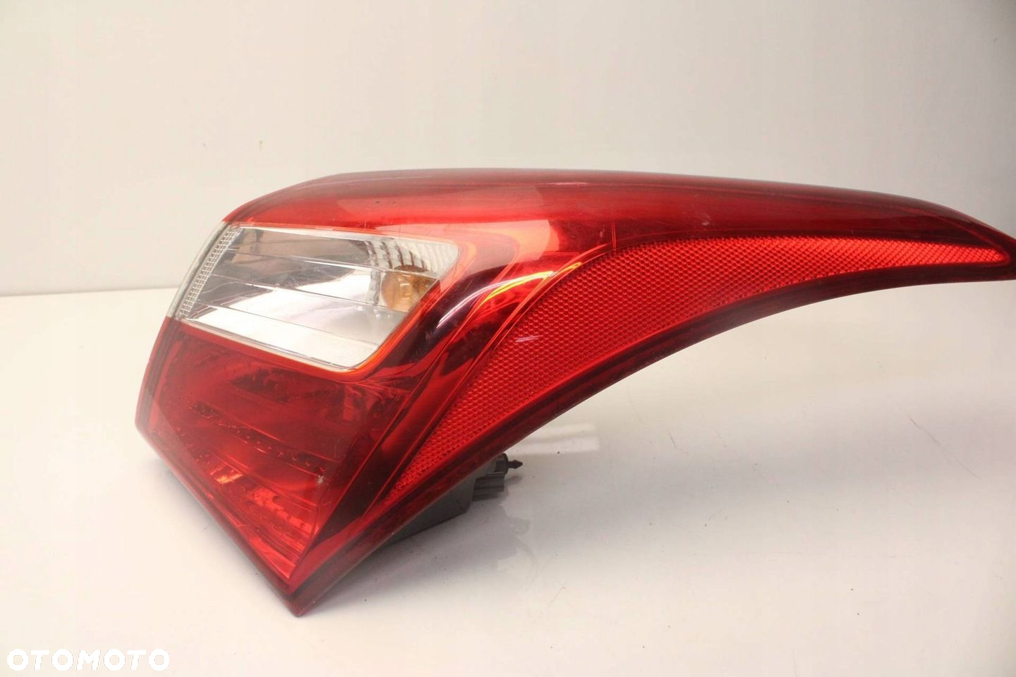 HYUNDAI II I30 HB 11R- LAMPA PRAWA TYLNA PRAWY TYŁ - 3