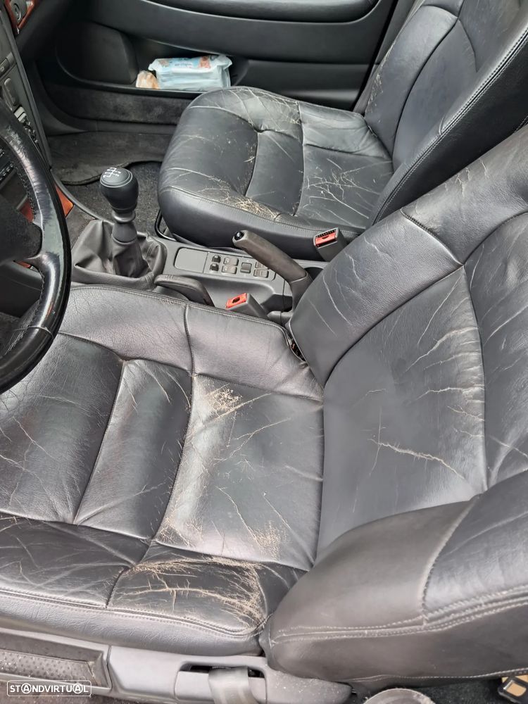 Volvo V40 1.9 TD - 8