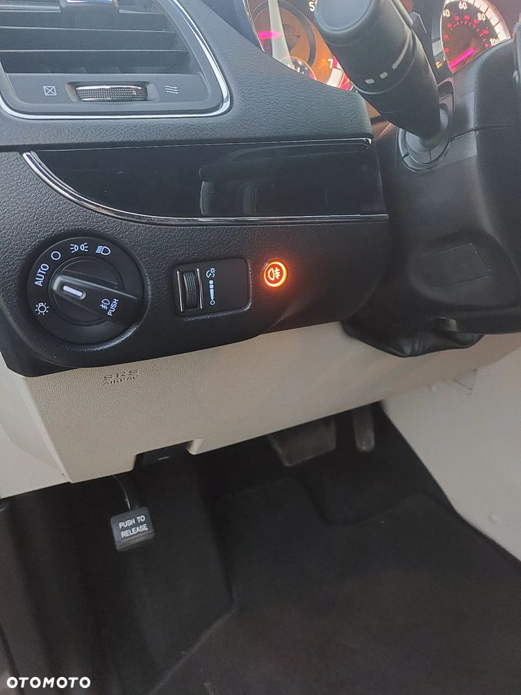 Dodge Grand Caravan - 20
