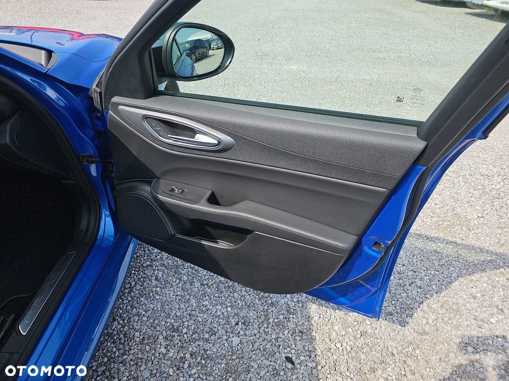 Alfa Romeo Giulia 2.0 Turbo Veloce Q4 - 25