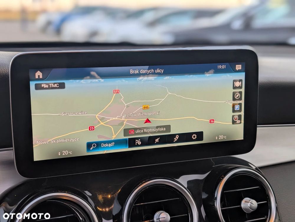 Mercedes-Benz GLC 300 e 4Matic 9G-TRONIC AMG Line - 27