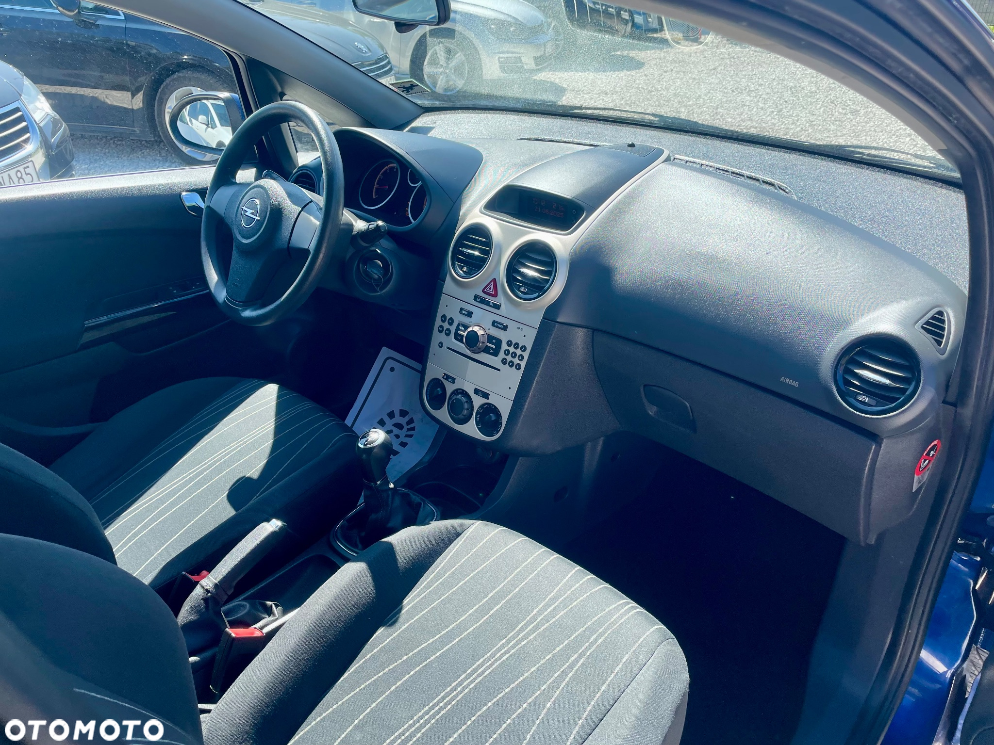 Opel Corsa 1.4 16V Enjoy - 31