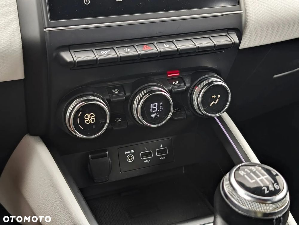 Renault Clio TCe 90 TECHNO - 32