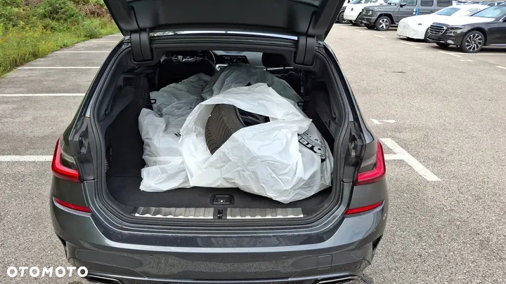 BMW Seria 3 M340d Touring xDrive - 15