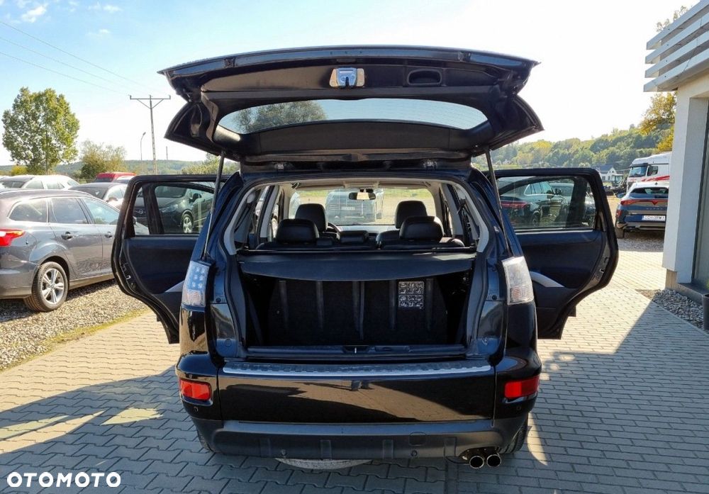 Mitsubishi Outlander - 25