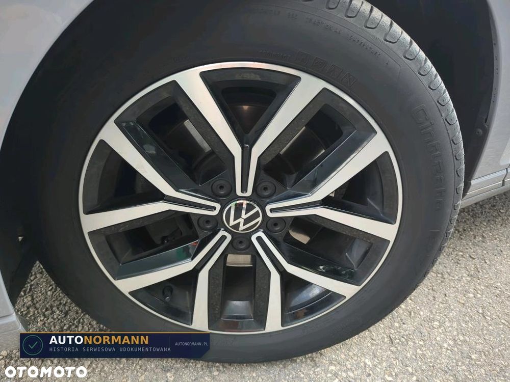 Volkswagen Passat - 32