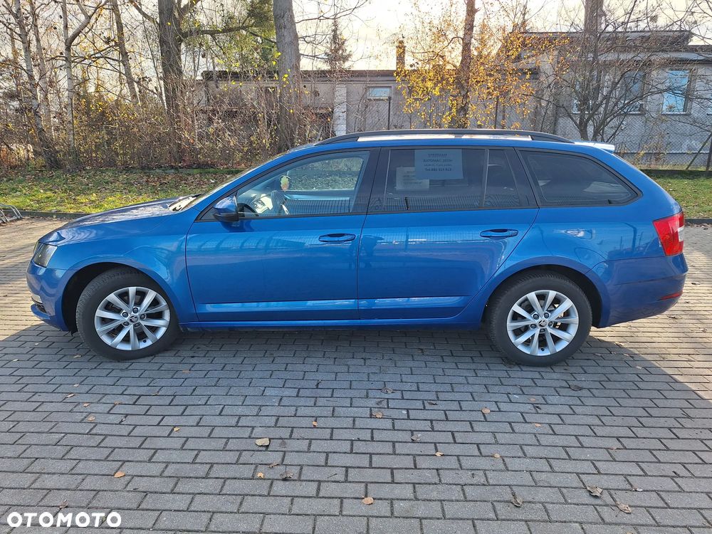 Skoda Octavia 1.6 TDI SCR Ambition DSG - 2