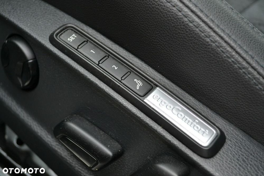 Volkswagen Passat - 22