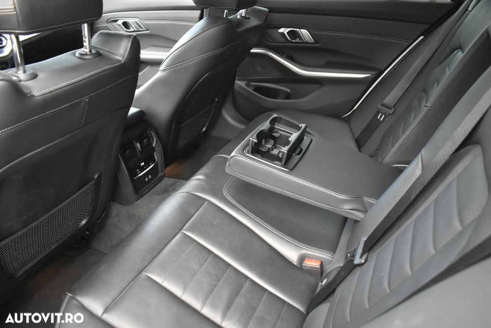 BMW Seria 3 320d xDrive AT MHEV - 19