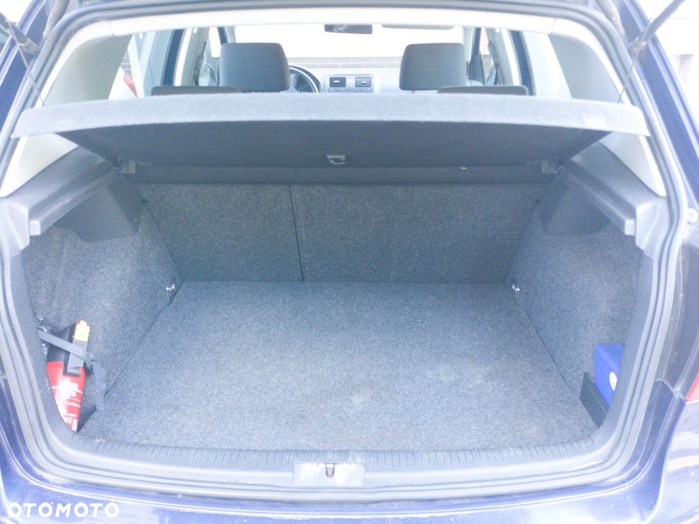 Volkswagen Golf - 6