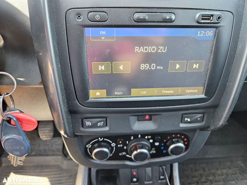 Dacia Duster 1.6 SCe Prestige jante 16" - 9