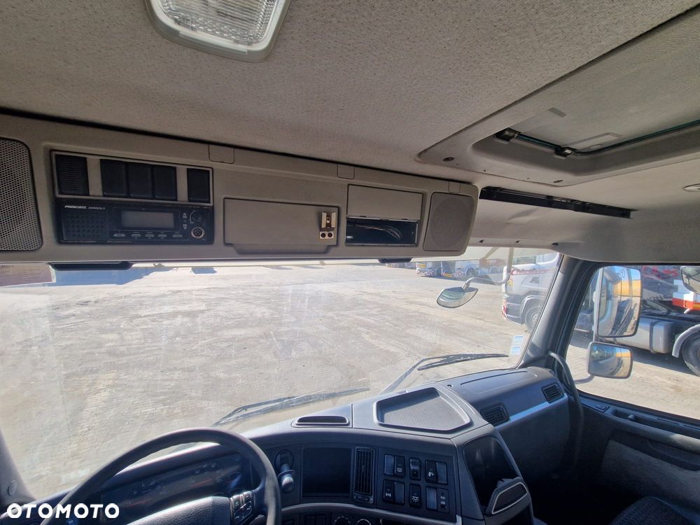 Volvo FM-4X2R - 10