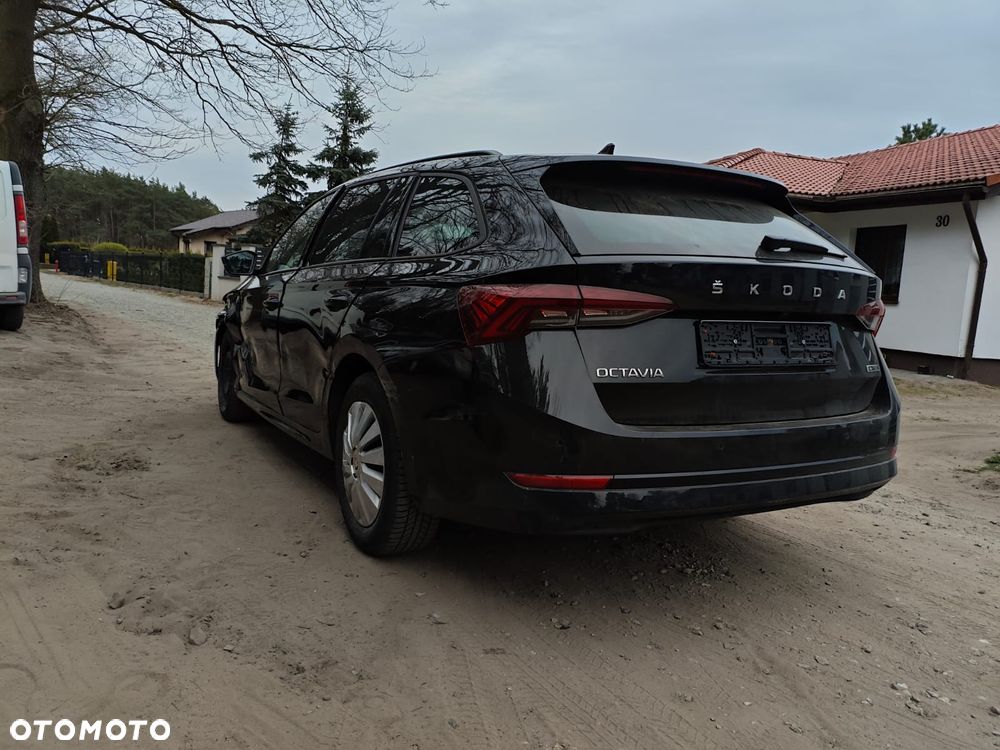 Skoda Octavia 1.5 TSI e-TEC DSG Exclusive - 5