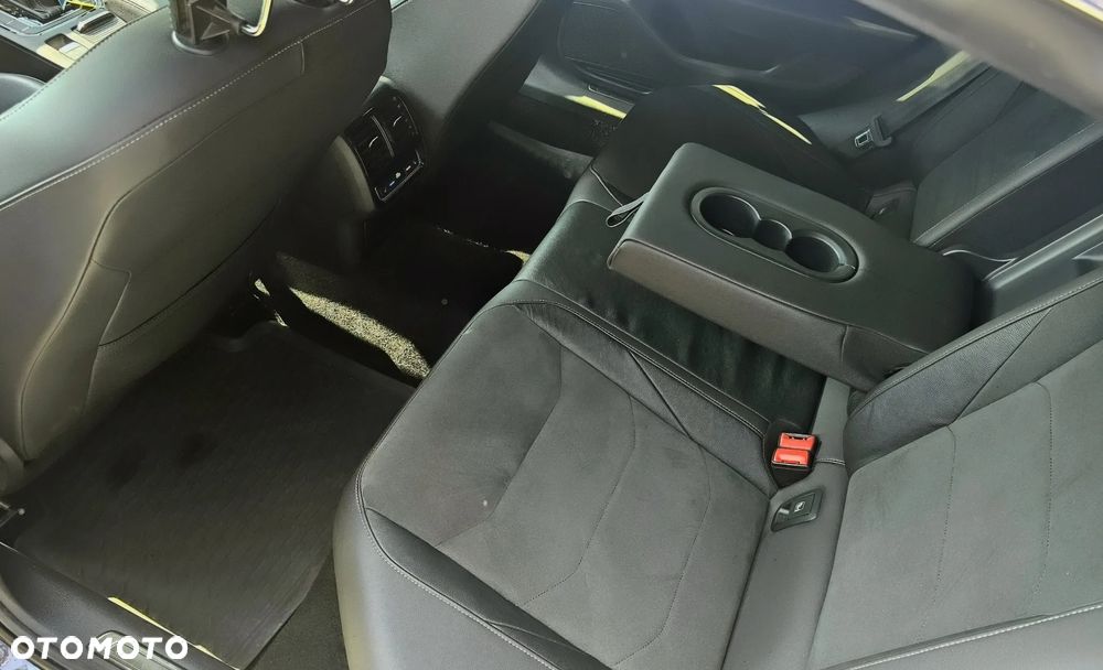 Volkswagen Arteon 2.0 TDI R-Line DSG - 8