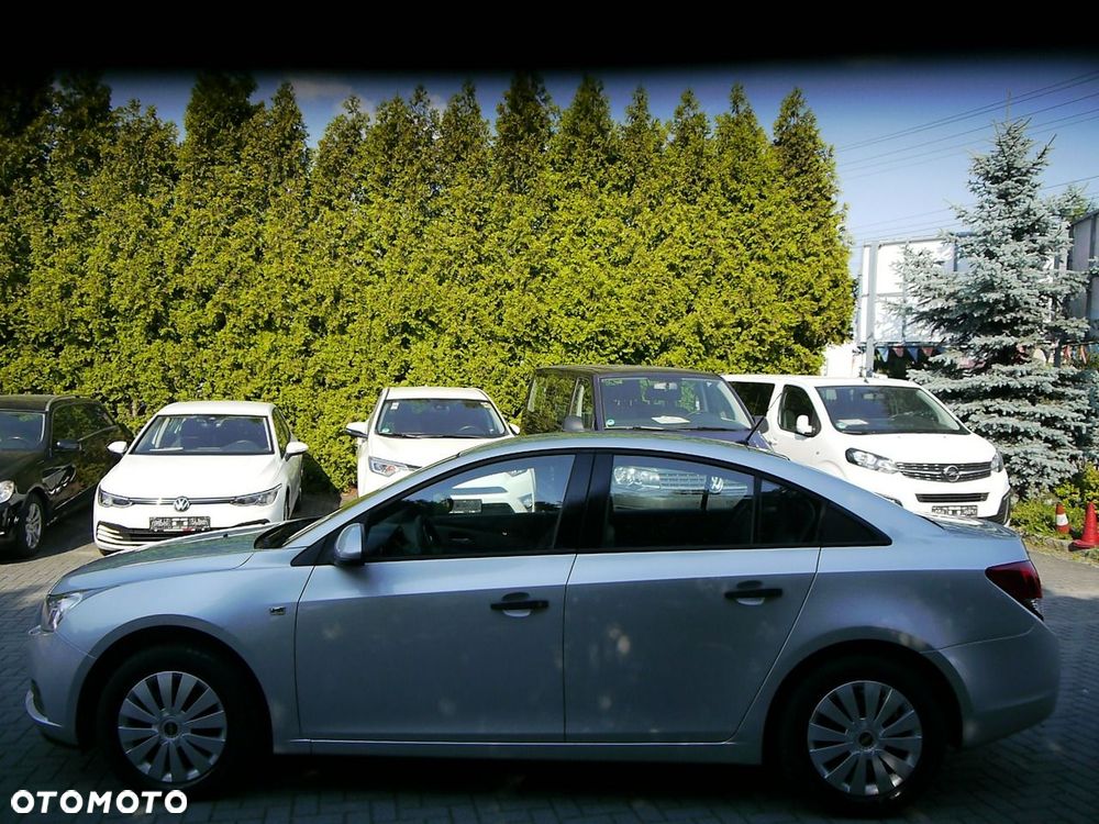 Chevrolet Cruze - 14