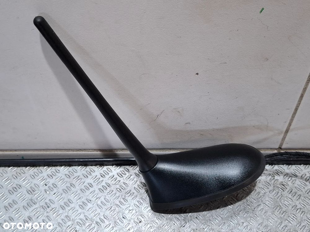 Antena podstawa Fiat 500 rok 2024 nr 00521926900 - 1