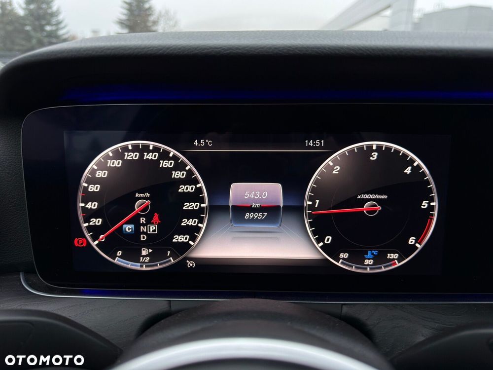 Mercedes-Benz Klasa E 220 d 4-Matic Business Edition - 30