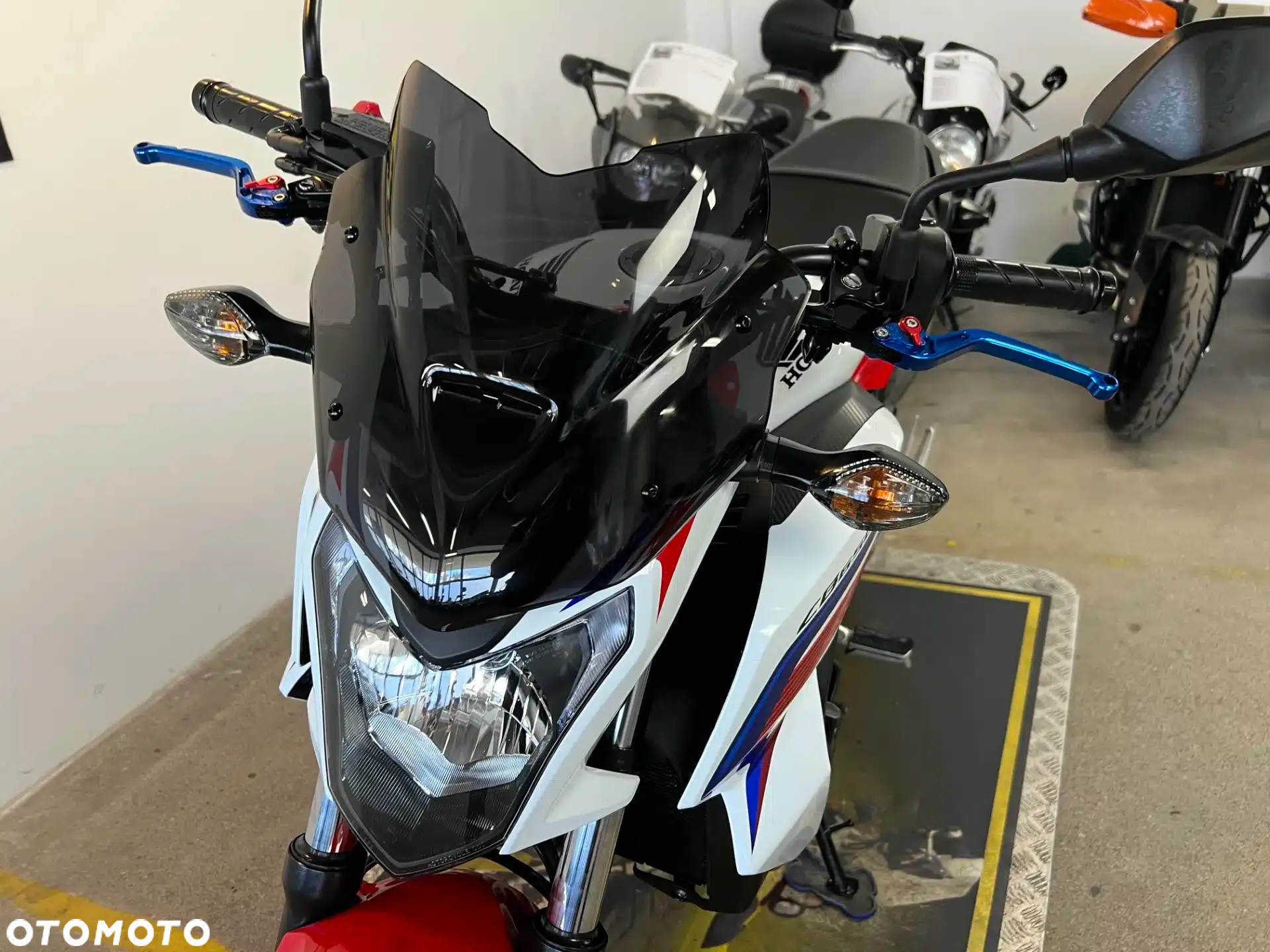 Honda CB - 27
