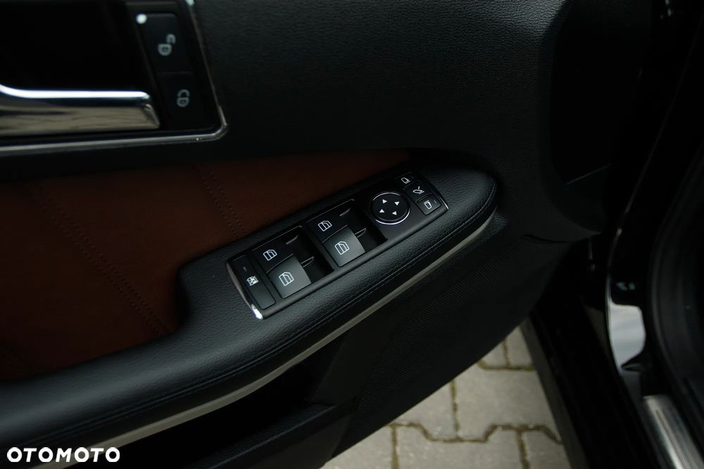 Mercedes-Benz Klasa E 350 CGI BlueEFFICIENCY 7G-TRONIC Avantgarde - 17