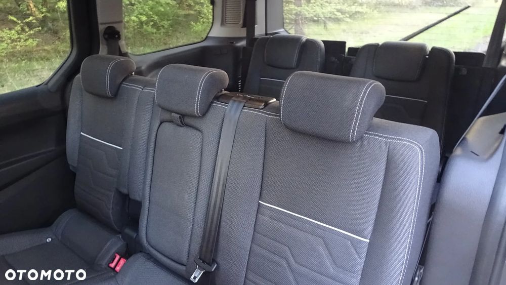 Ford Tourneo Connect Grand - 12