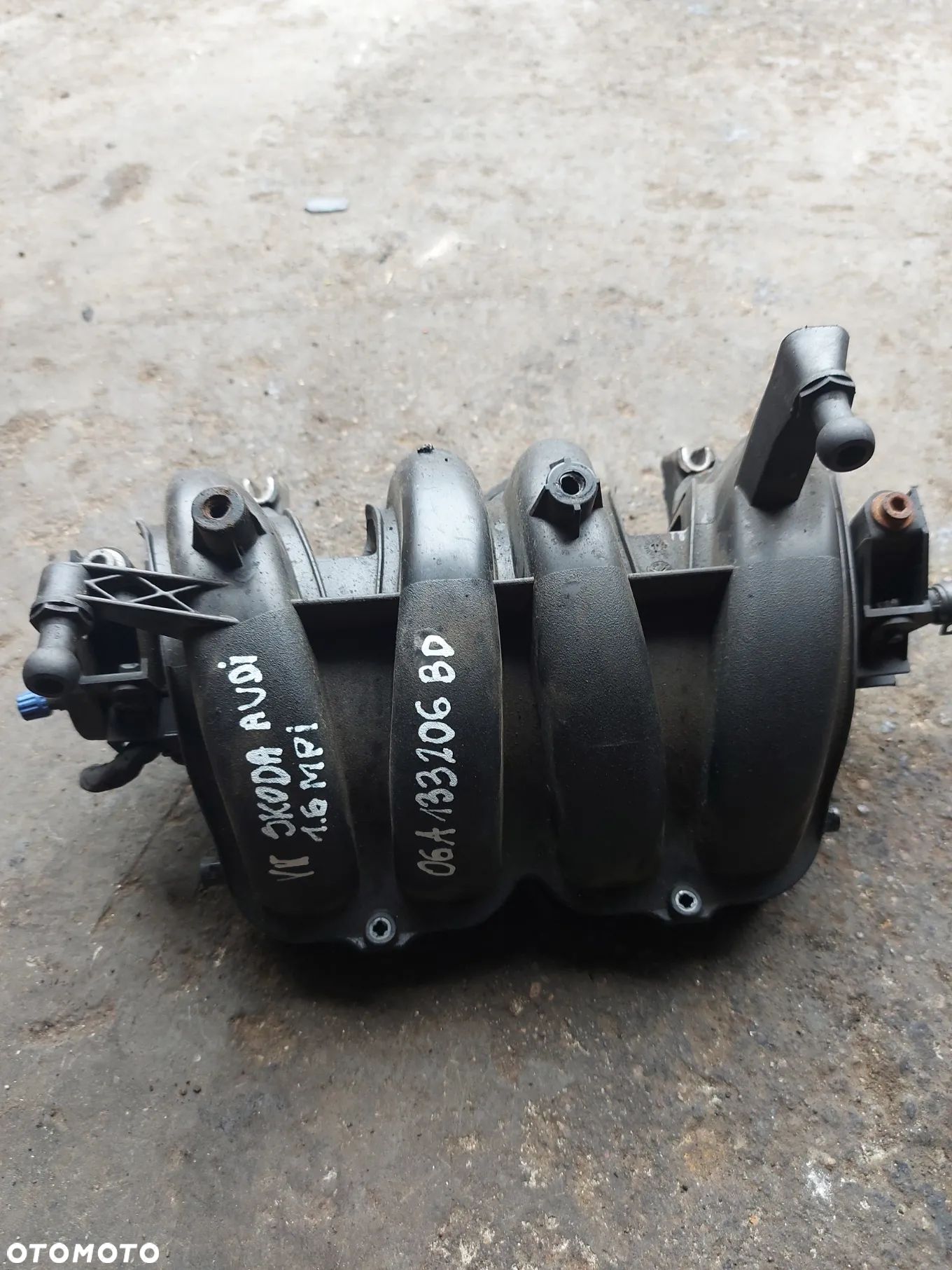 KOLEKTOR SSĄCY VW SKODA AUDI 1.6 MPI 06A133206BD - 1