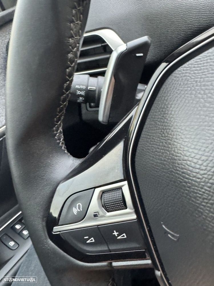 Peugeot 3008 1.2 PureTech Allure EAT8 - 42