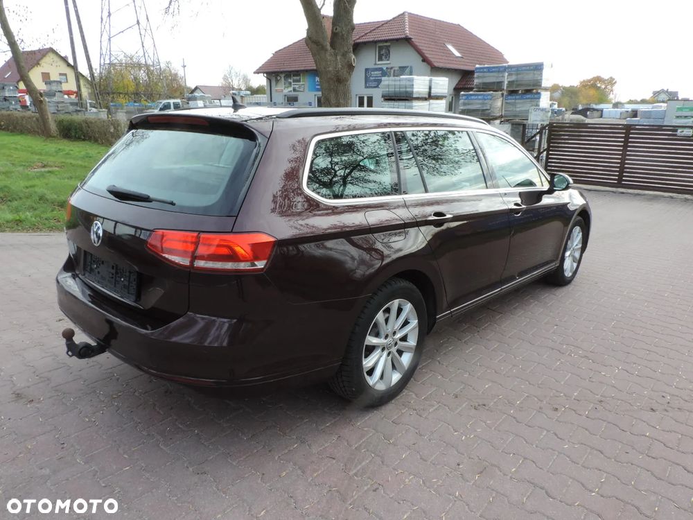 Volkswagen Passat 2.0 TDI SCR (BlueMotion Technology) Comfortline - 3