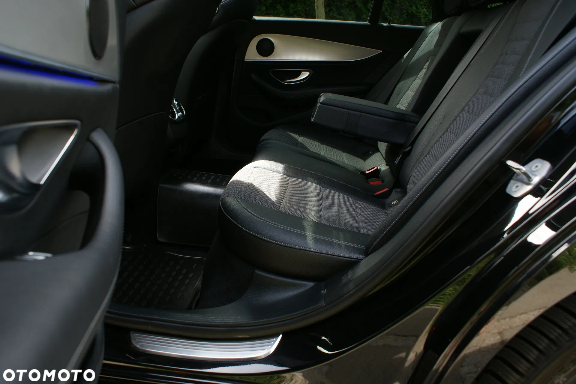 Mercedes-Benz Klasa E 220 d Avantgarde - 10