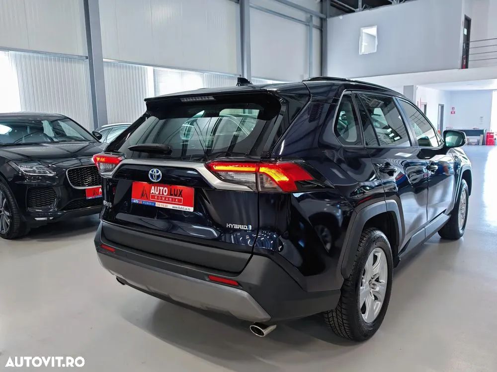 Toyota RAV4 - 4