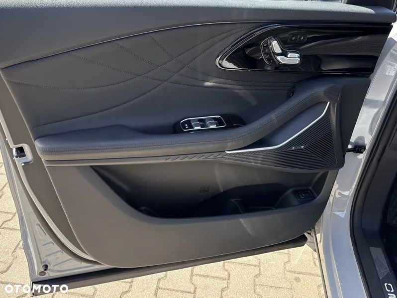 Omoda 9 1.5 Super Hybrid Exclusive AWD - 12