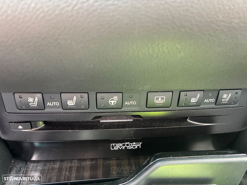 Lexus ES 300h Luxury+ - 13