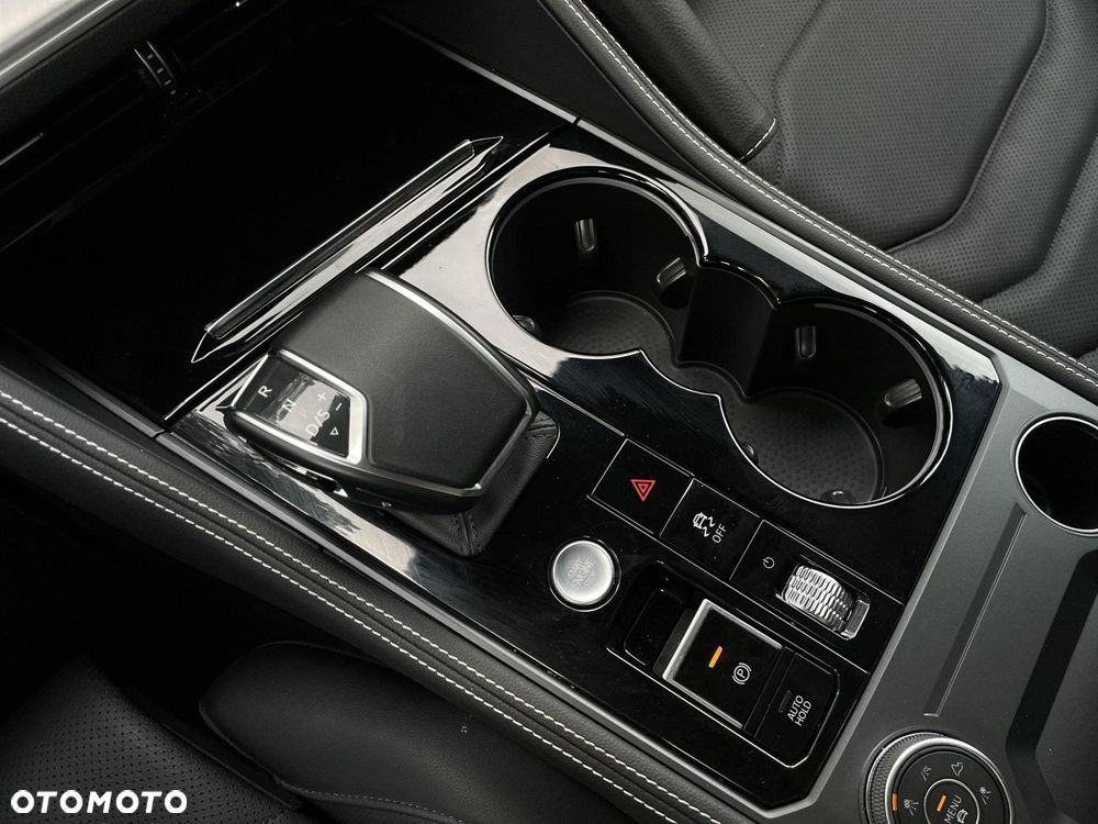 Volkswagen Touareg - 18