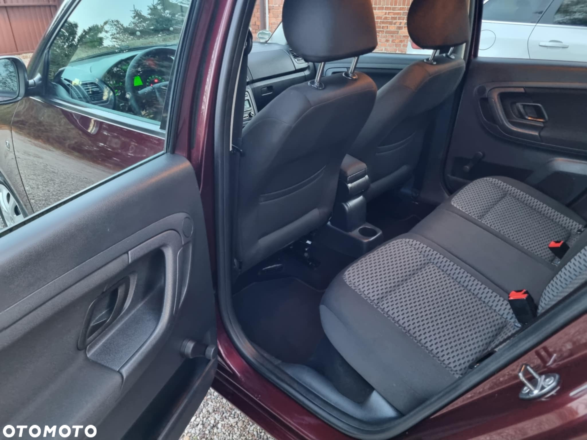 Skoda Fabia 1.2 TSI Active - 11