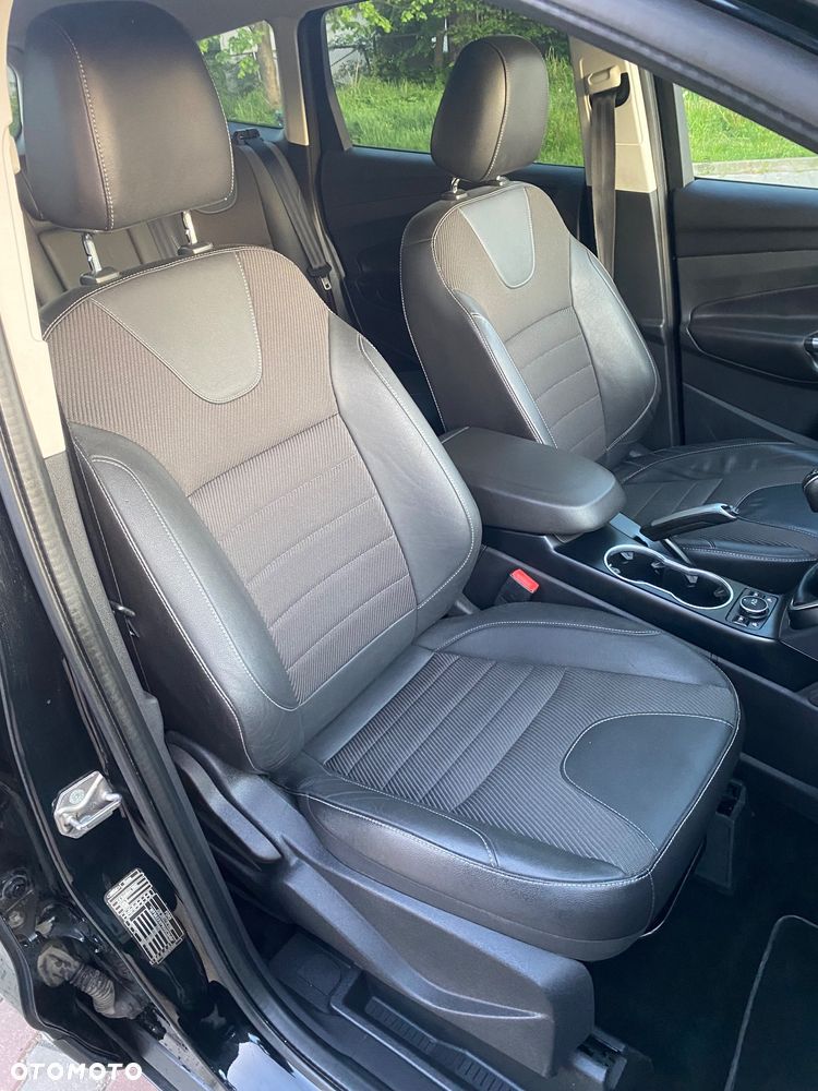 Ford Kuga 2.0 TDCi 4WD Titanium - 27
