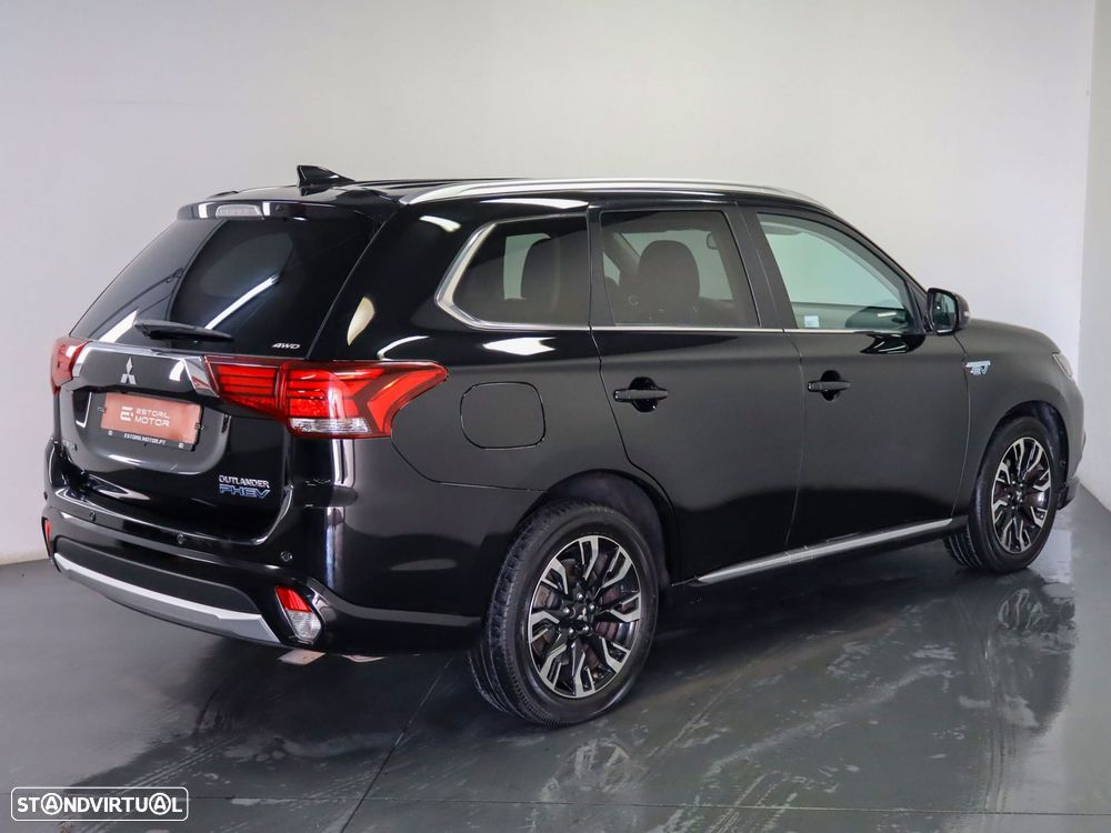 Mitsubishi Outlander 2.0 Intense Navi - 4