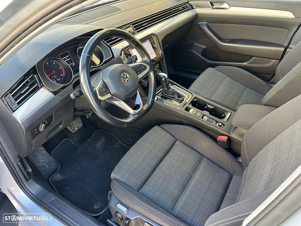 VW Passat Variant 1.6 TDI Confortline DSG - 9