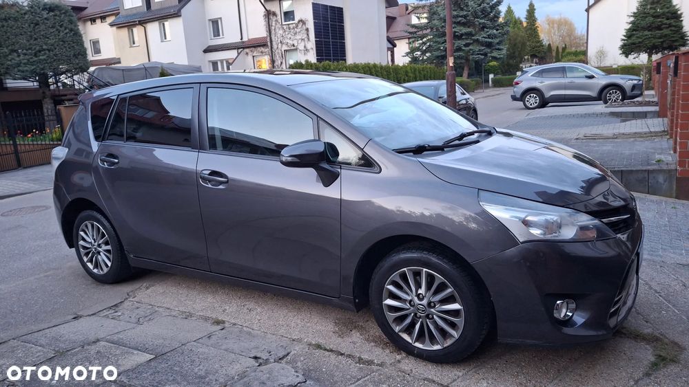Toyota Verso 1.6 D-4D Prestige 7os EU6 - 10