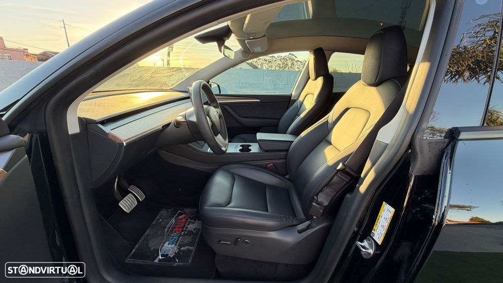 Tesla Model Y Performance Tração Integral - 21