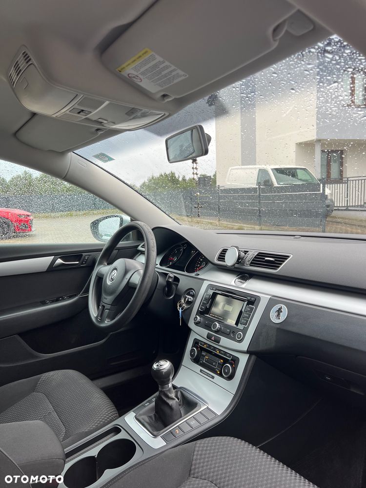 Volkswagen Passat 1.6 TDI Comfortline - 7