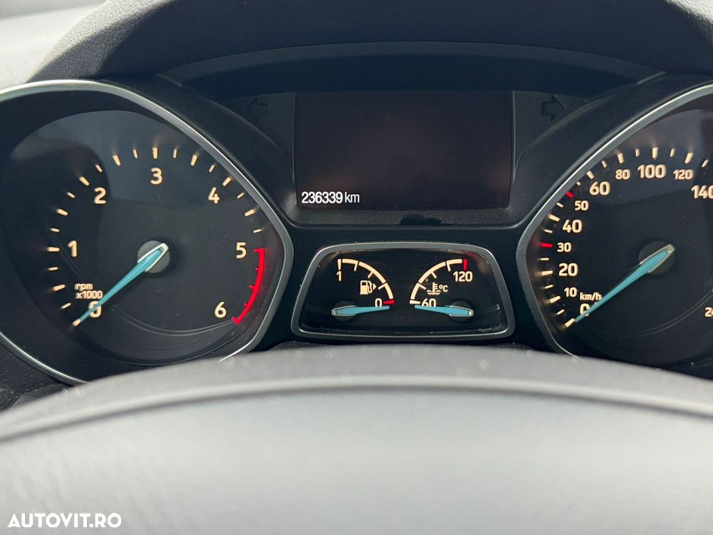 Ford Kuga 2.0 TDCi 4WD Powershift Titanium - 16