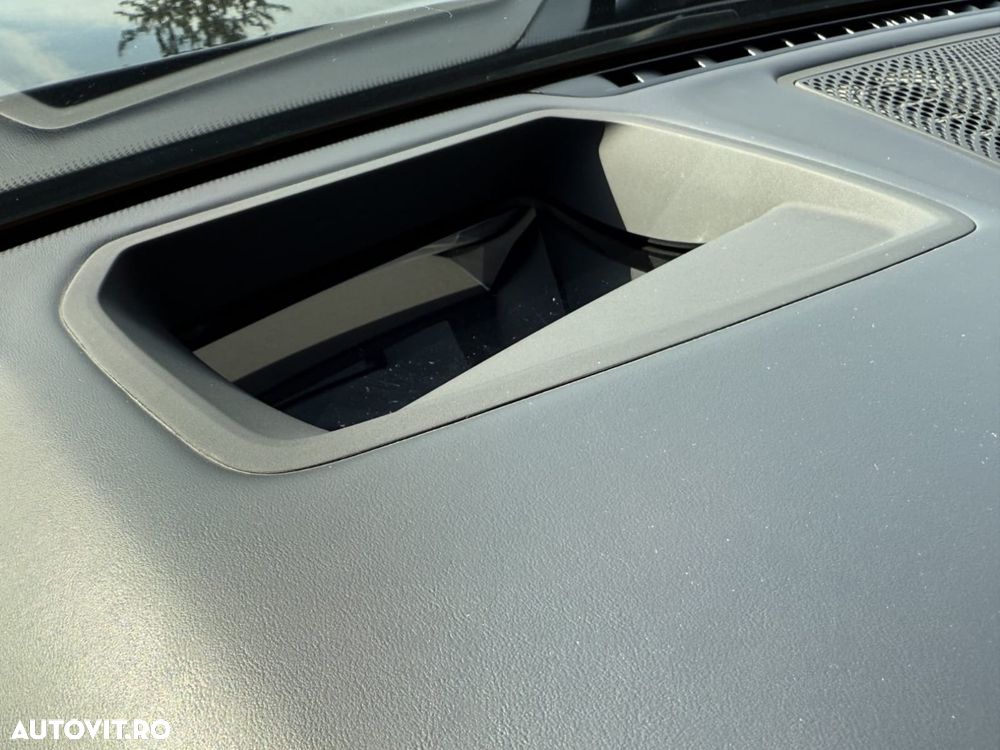 BMW Seria 7 745e - 17