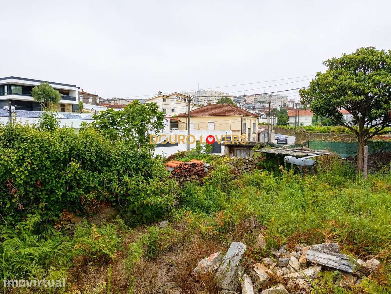 TERRENO COM 978 m2 | POTENCIAL PARA 2 MORADIAS GEMINADAS | GONDOMAR - Grande imagem: 3/23