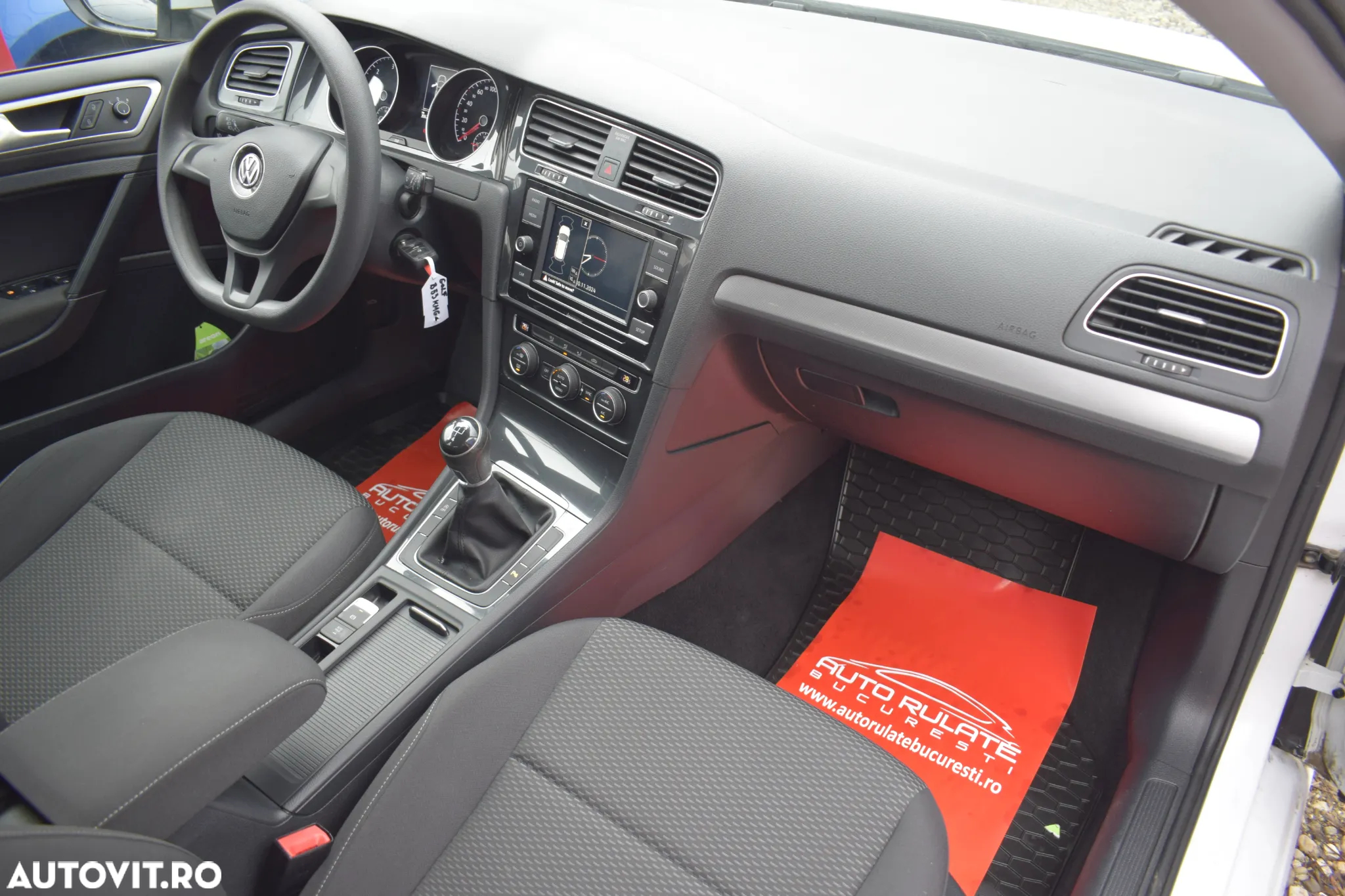 Volkswagen Golf 1.6 TDI Comfortline - 9