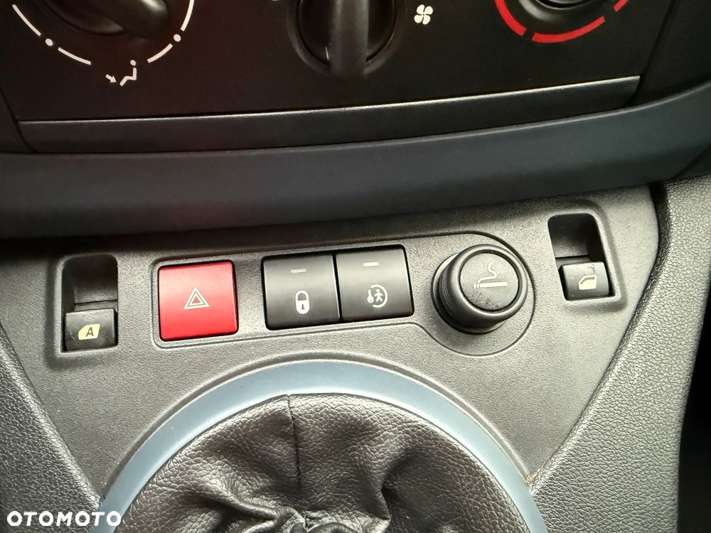 Peugeot Partner 1.6 HDi Active - 37