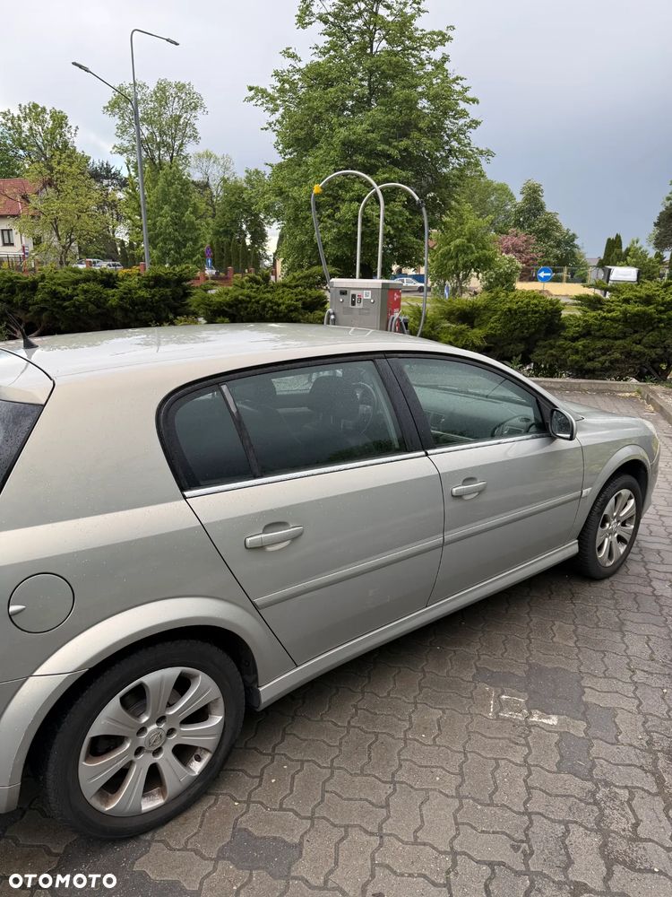 Opel Signum 1.8 - 3