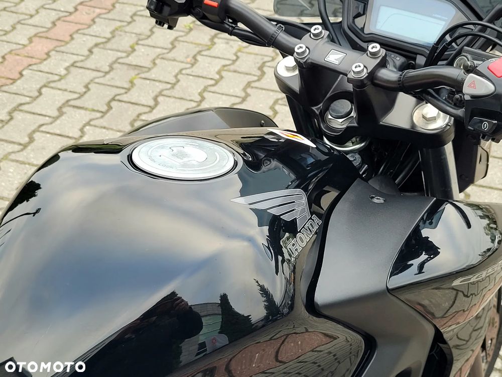 Honda CB - 18