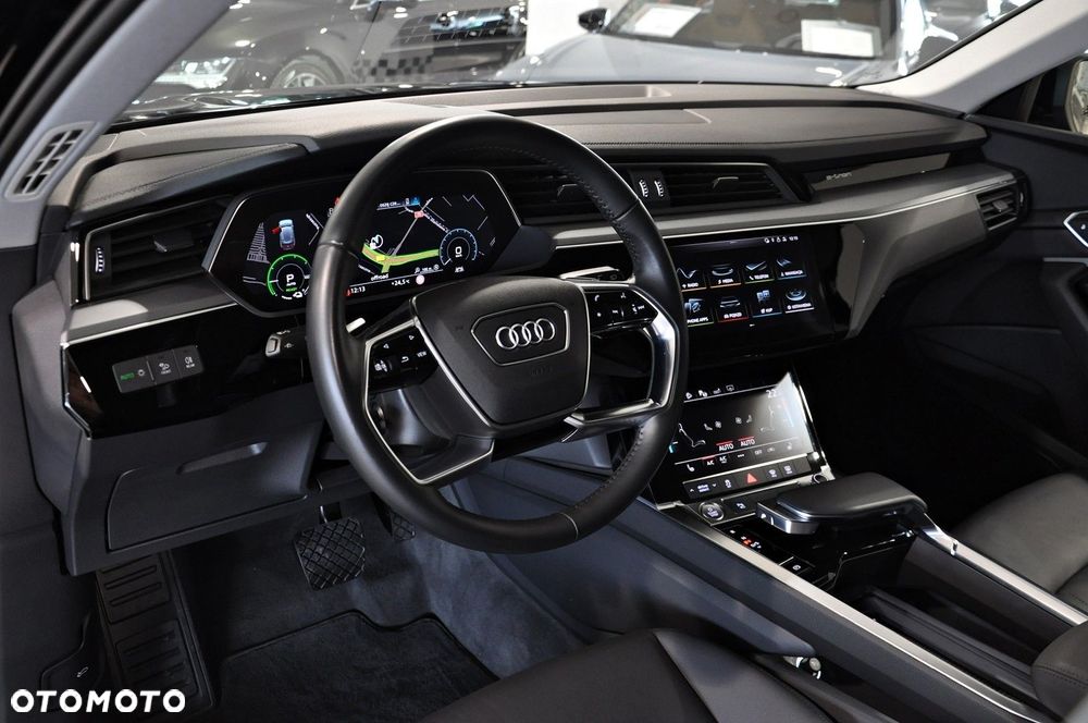 Audi e-tron - 10