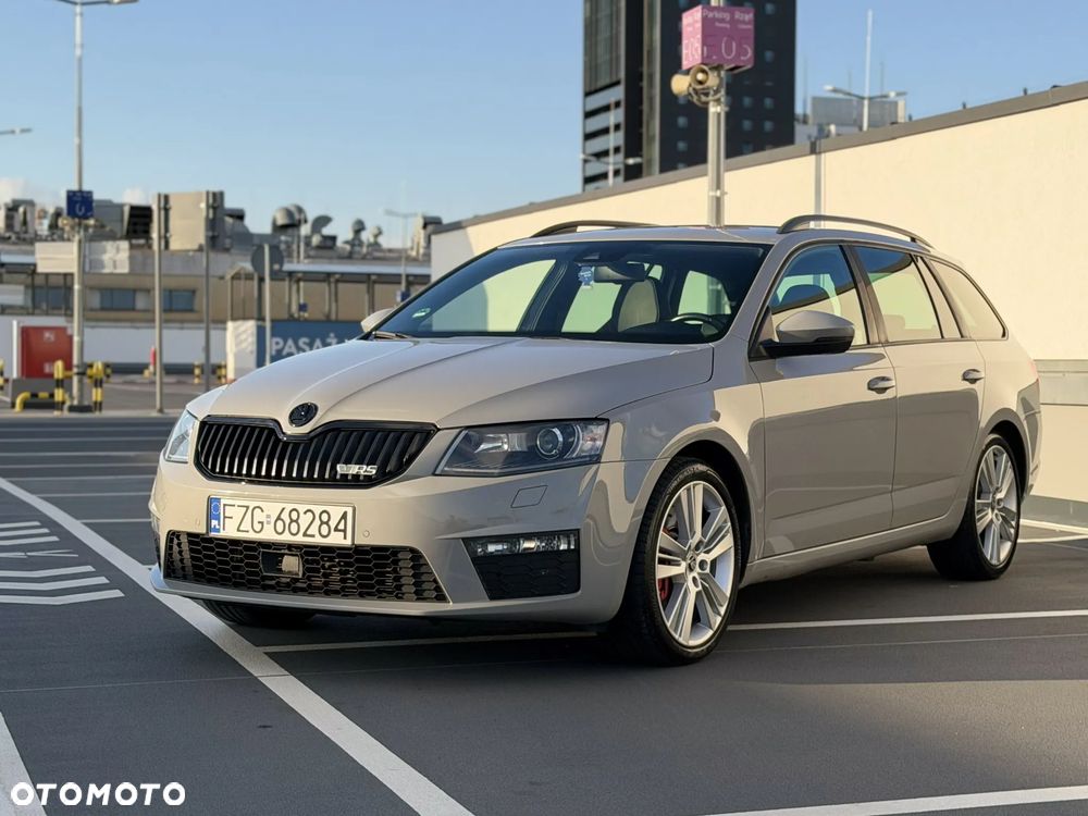 Skoda Octavia 2.0 TDI DSG RS - 2